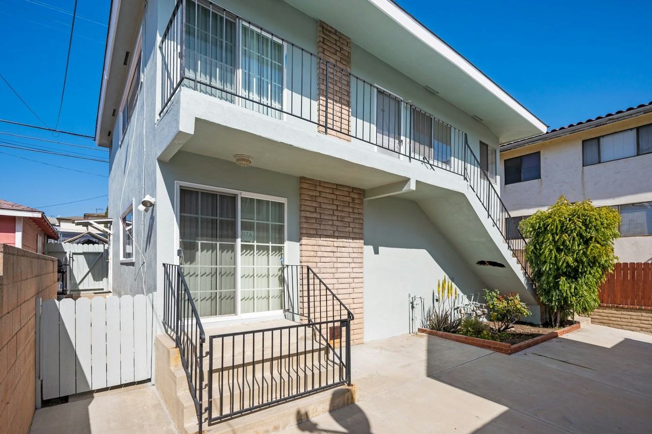 717 South Meyler Street, Unit #B - Photo 2 of 21