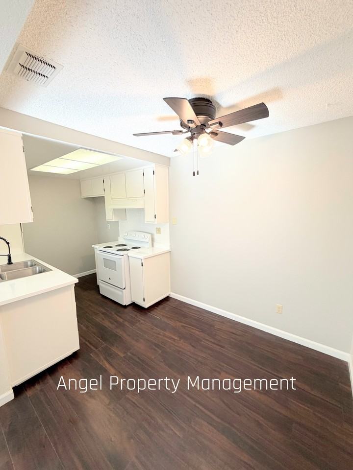 7885 Vistaridge Drive - Photo 5 of 17