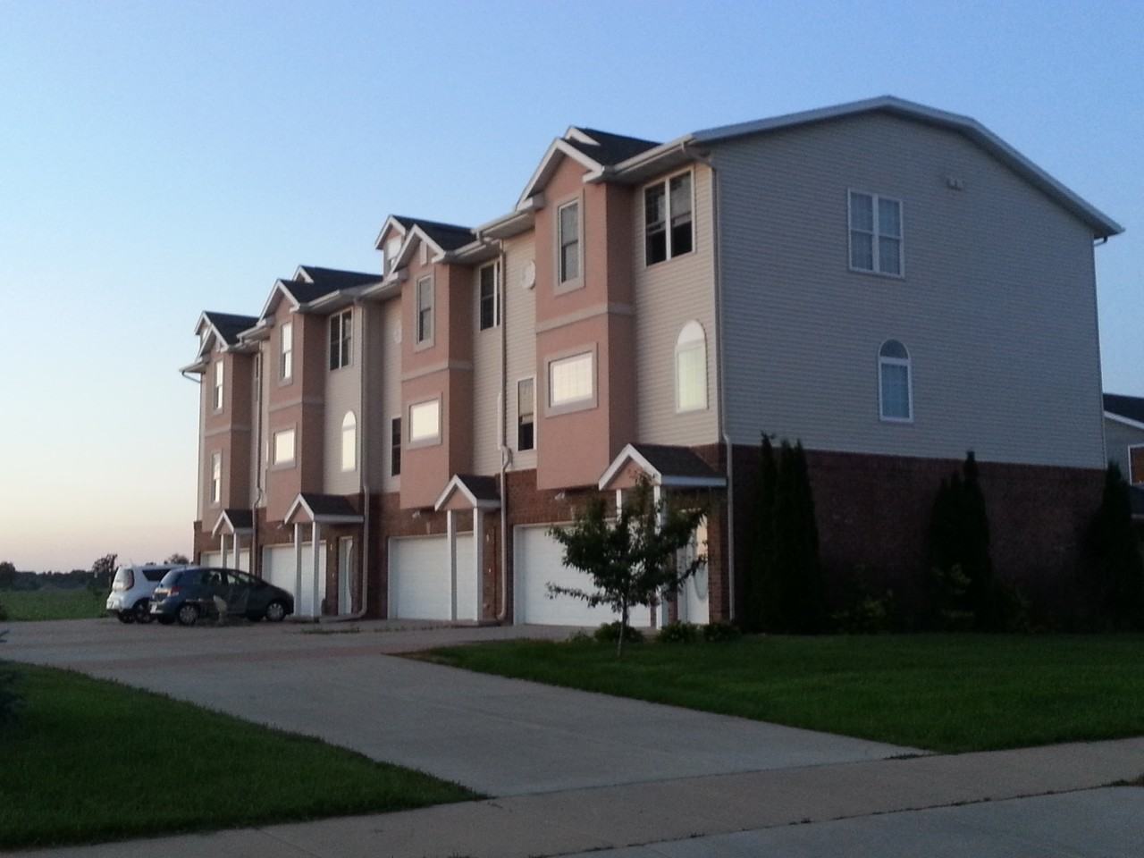 307 Douglas Dr #NA - Photo 2 of 19
