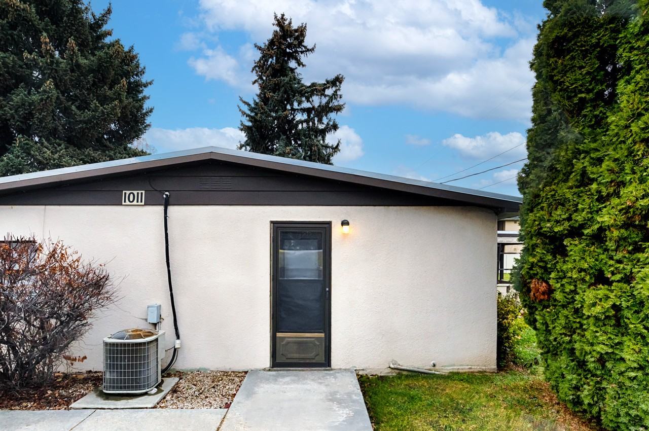 Willow, 1011 W - Photo 2 of 15