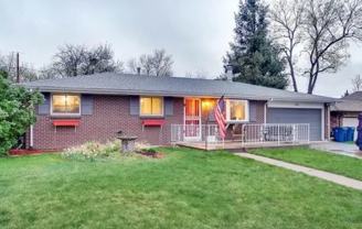 423 South Hoyt Street - Photo 1 of 1