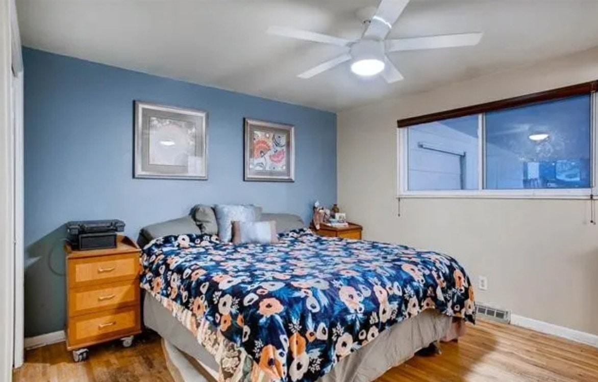 423 South Hoyt Street - Photo 4 of 9