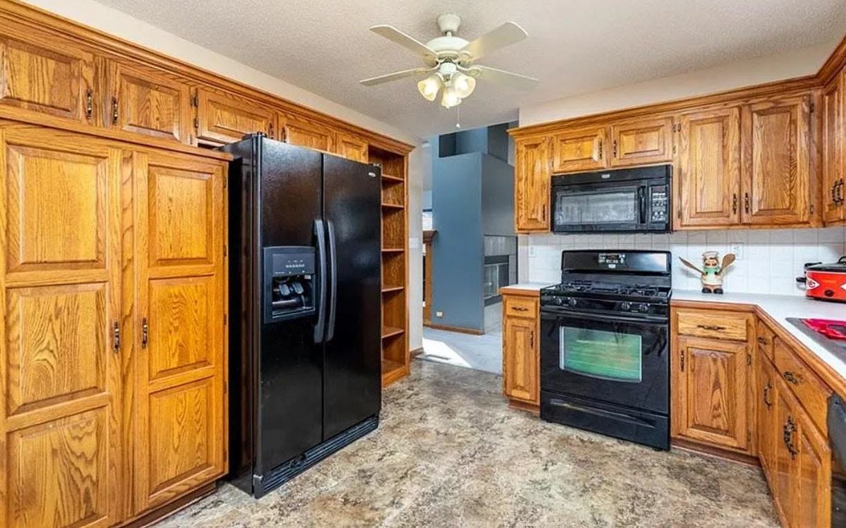 3400 Gateway Drive - Photo 5 of 11