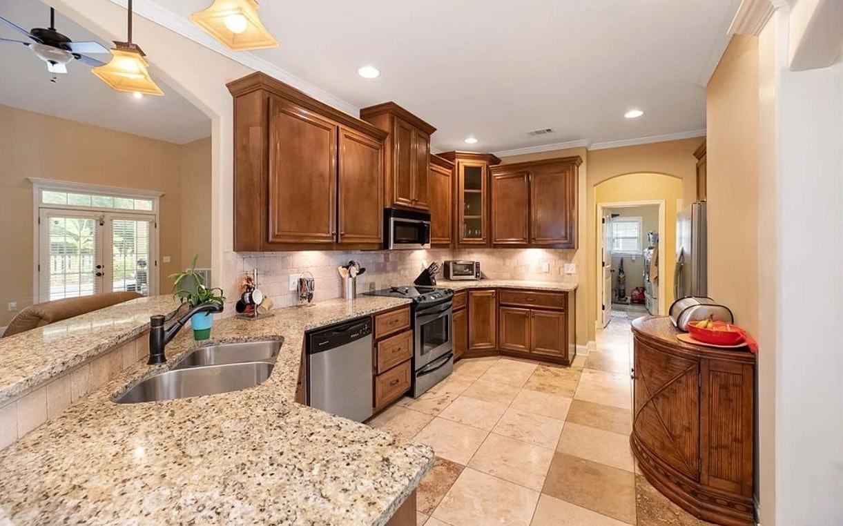1025 Red Maple Way - Photo 2 of 12