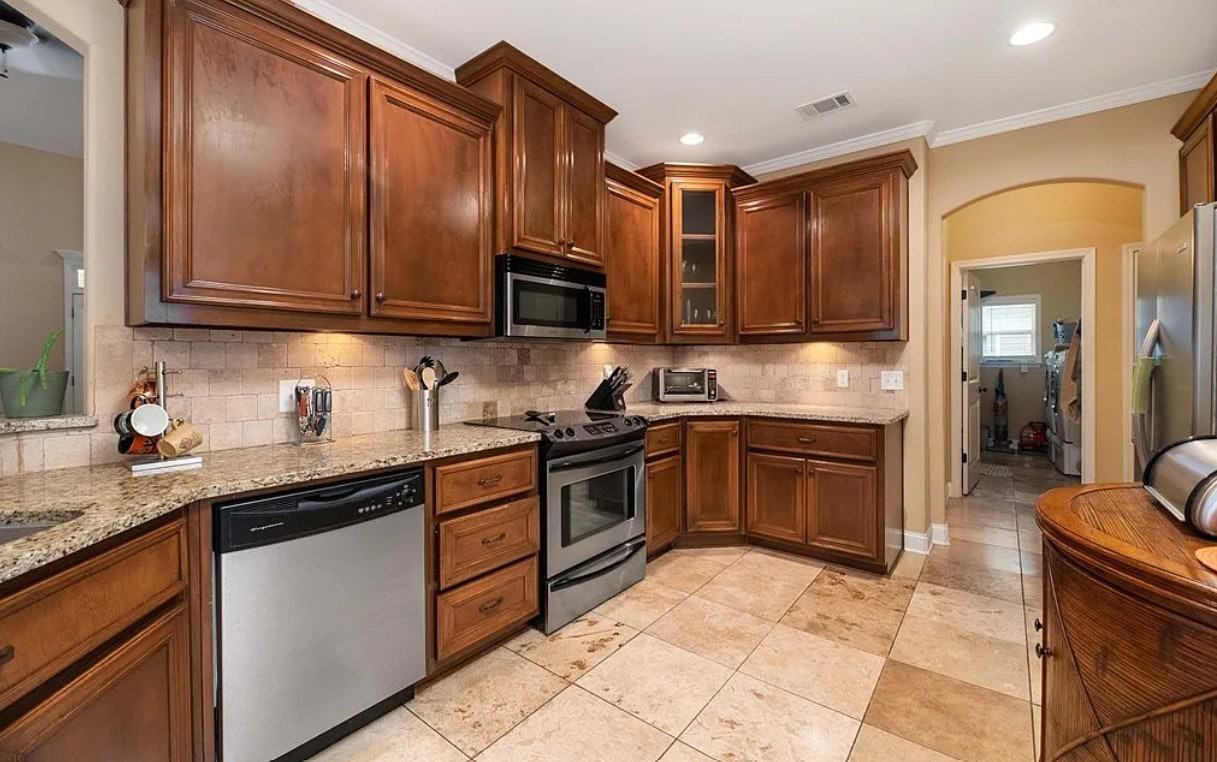 1025 Red Maple Way - Photo 3 of 12
