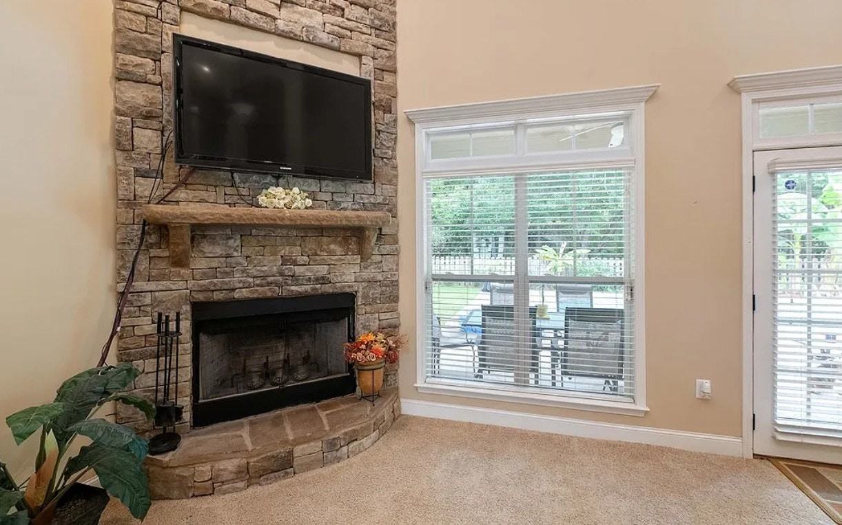 1025 Red Maple Way - Photo 5 of 12