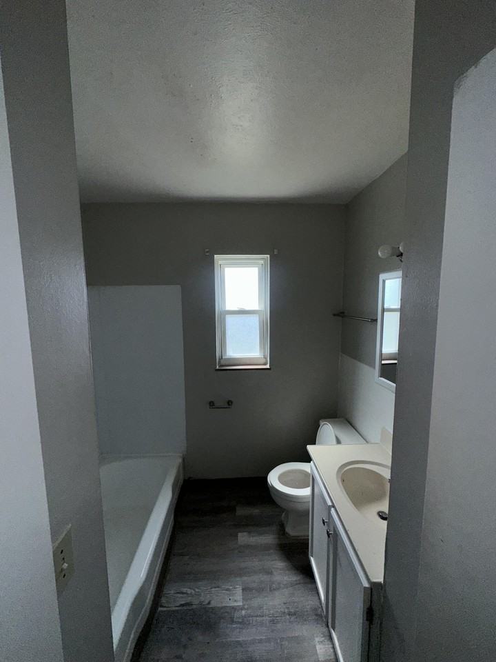 200 Solon Road - Photo 4 of 20
