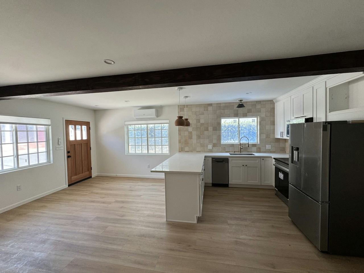 8212 Romaine Street - Photo 4 of 11