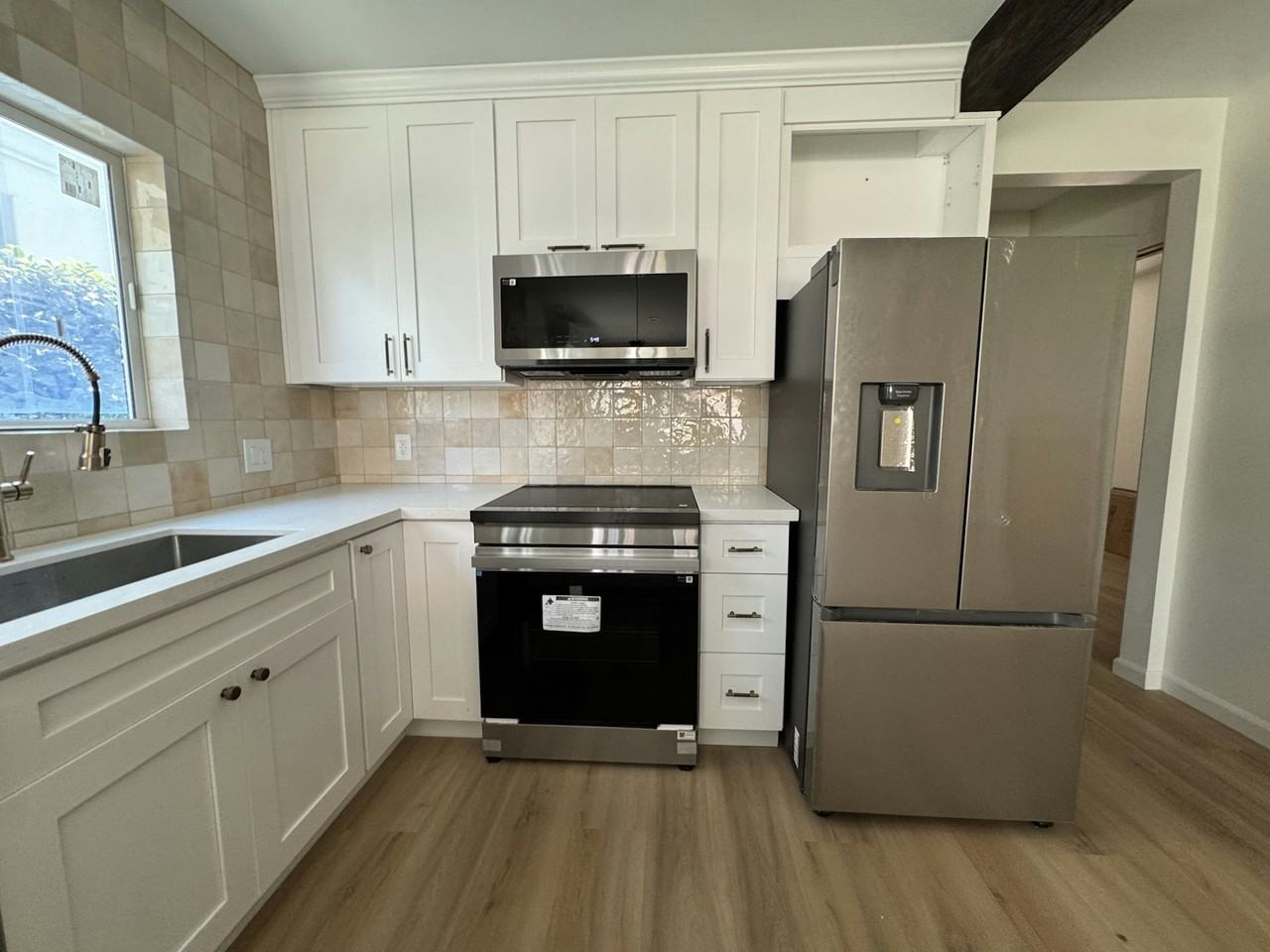 8212 Romaine Street - Photo 5 of 11