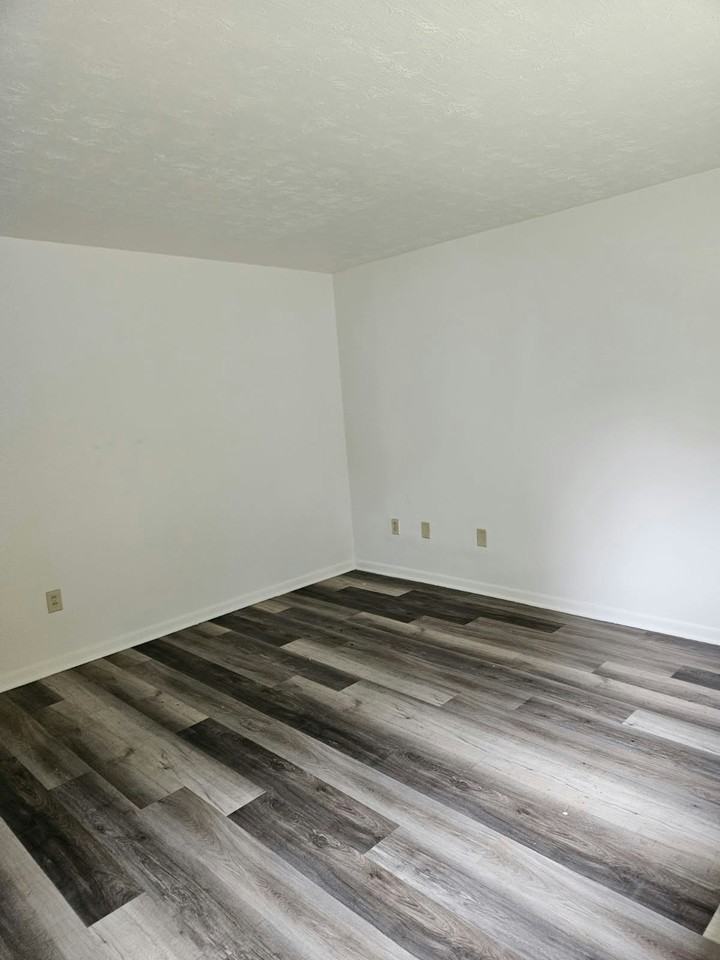 56 Fernwood Avenue, Unit C - Photo 6 of 8
