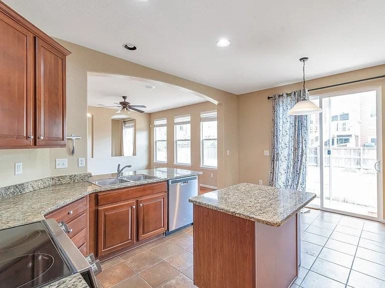 5255 Clovervale Circle - Photo 3 of 21