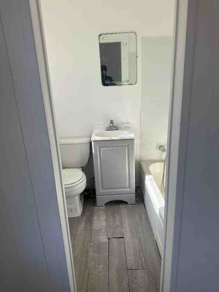 708 S Maryland St - Photo 2 of 2