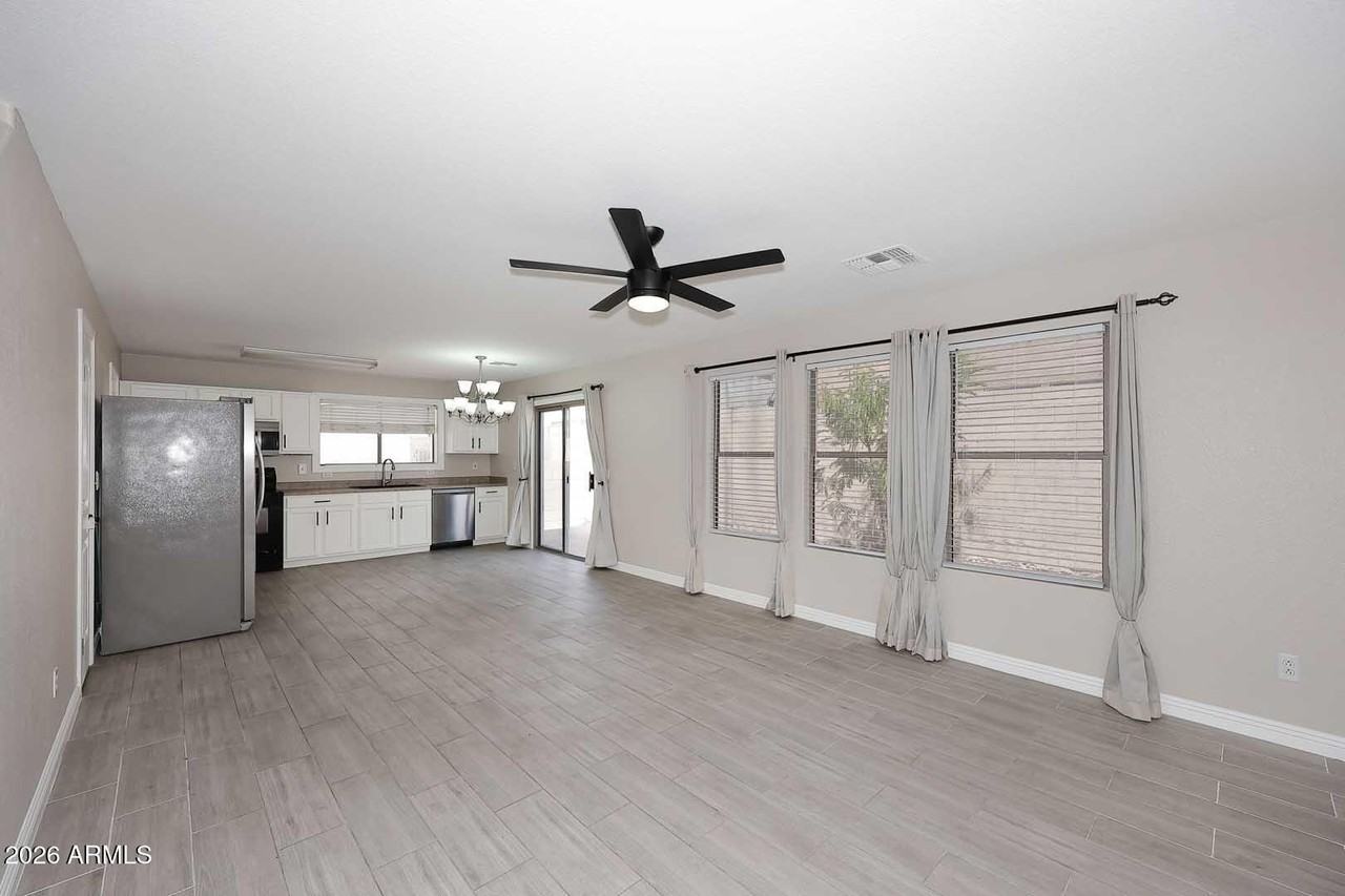 3249 S Chaparral Rd - Photo 5 of 34
