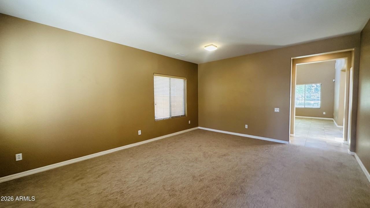 2138 W Marconi Ave - Photo 3 of 41