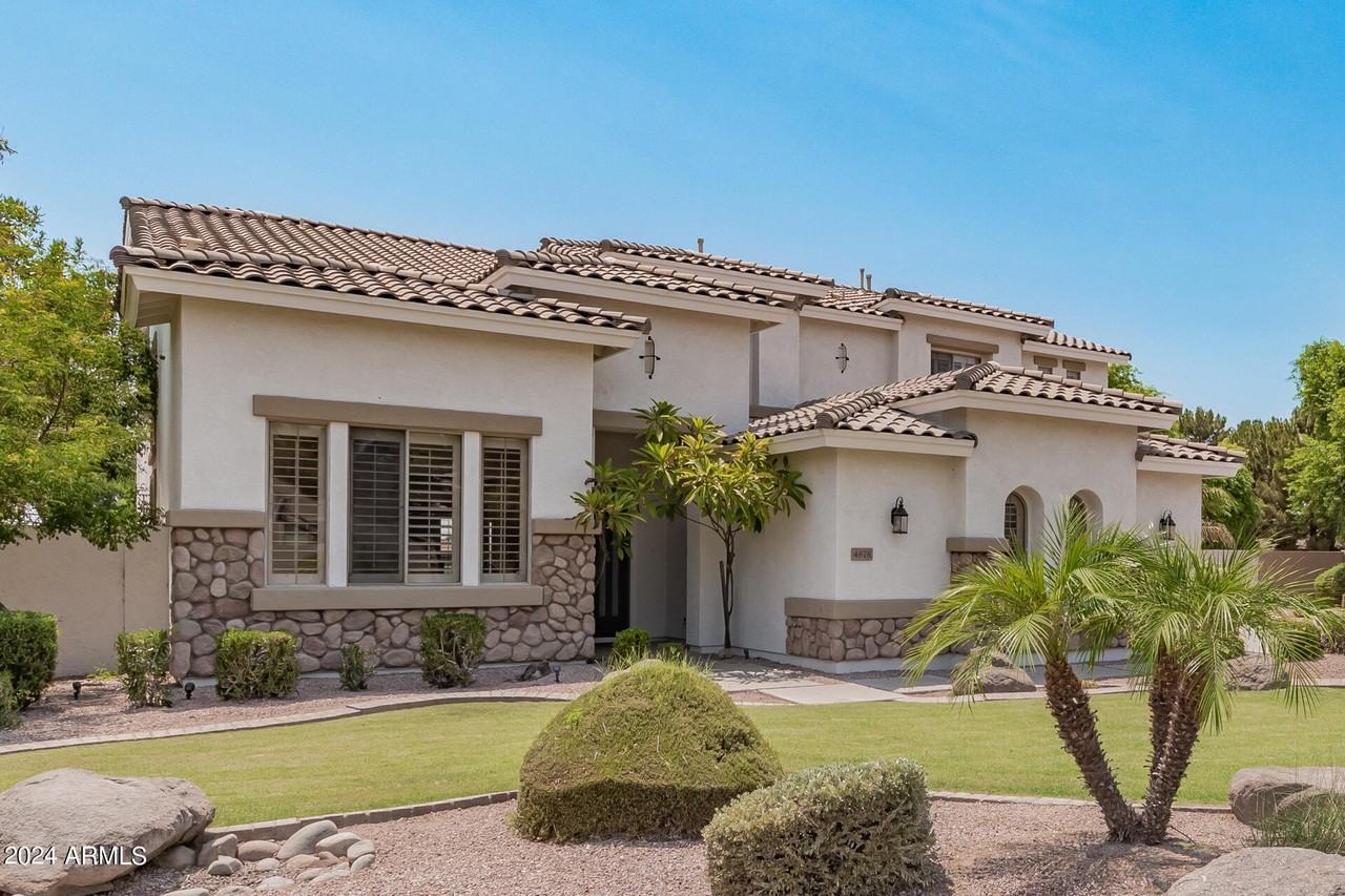 4878 S Fresno St - Photo 4 of 50