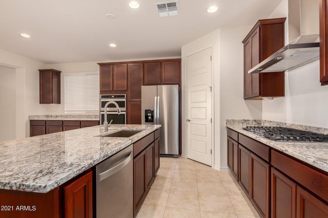 25417 S 229th Pl - Photo 4 of 34