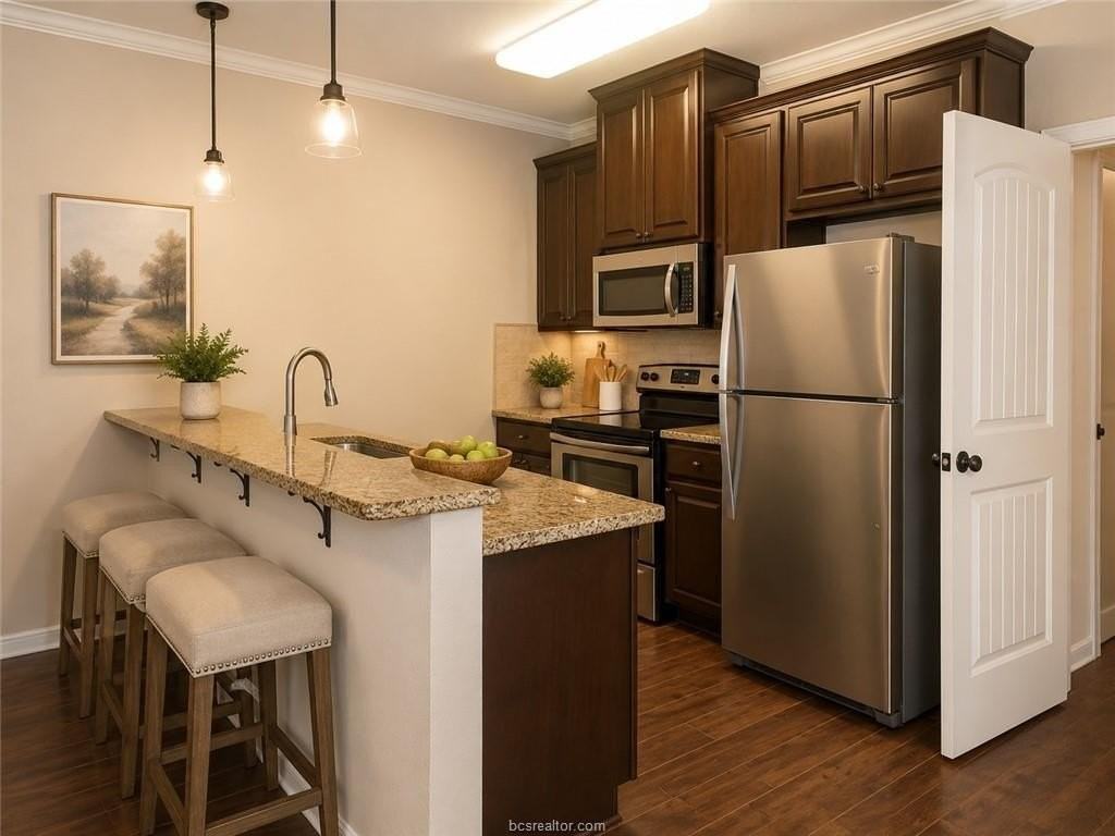 405 Ash St - Photo 3 of 20