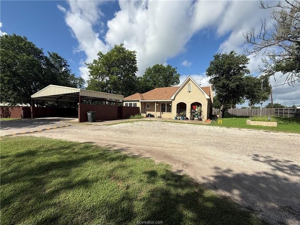 1805 W Highway 21