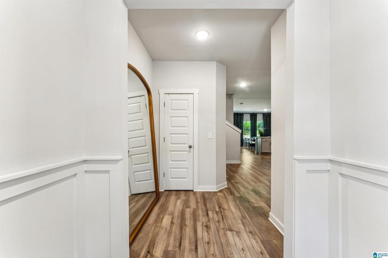 501 Polo Way - Photo 6 of 34