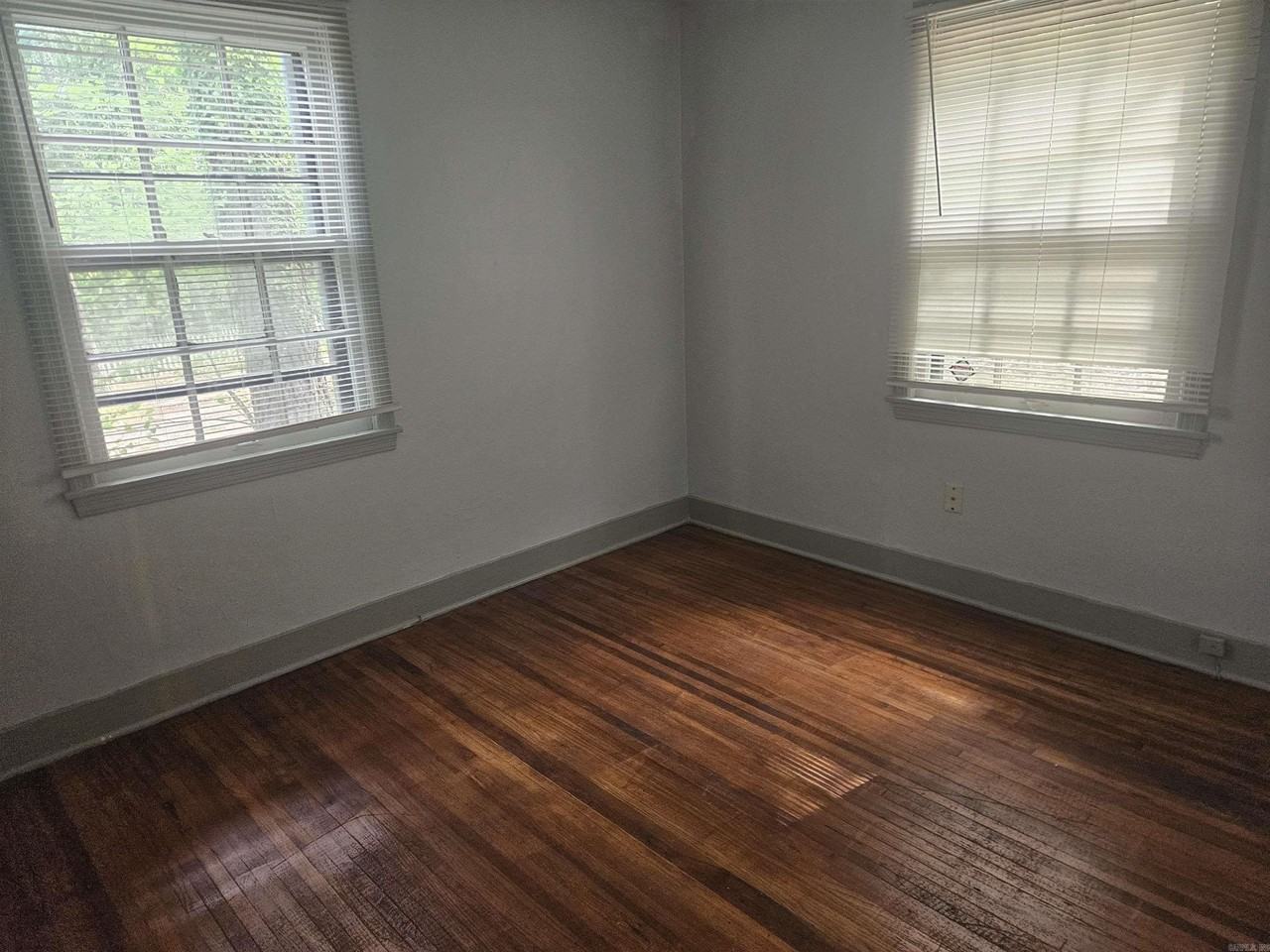 2405 S Fillmore St - Photo 2 of 13