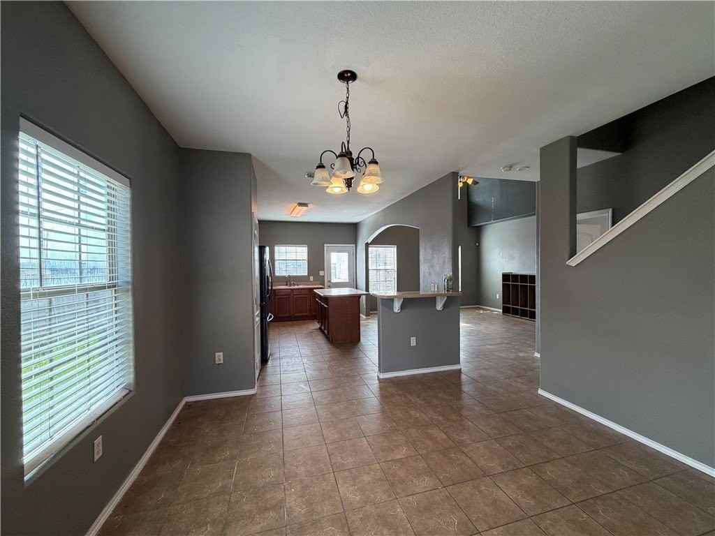 5509 Candace St - Photo 6 of 40