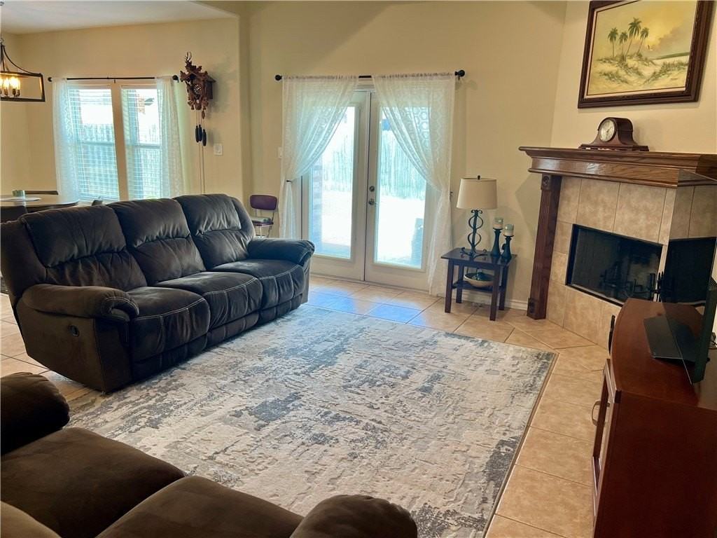8310 Dawson Ct - Photo 5 of 30