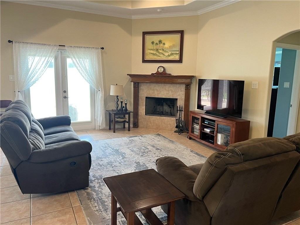 8310 Dawson Ct - Photo 6 of 30