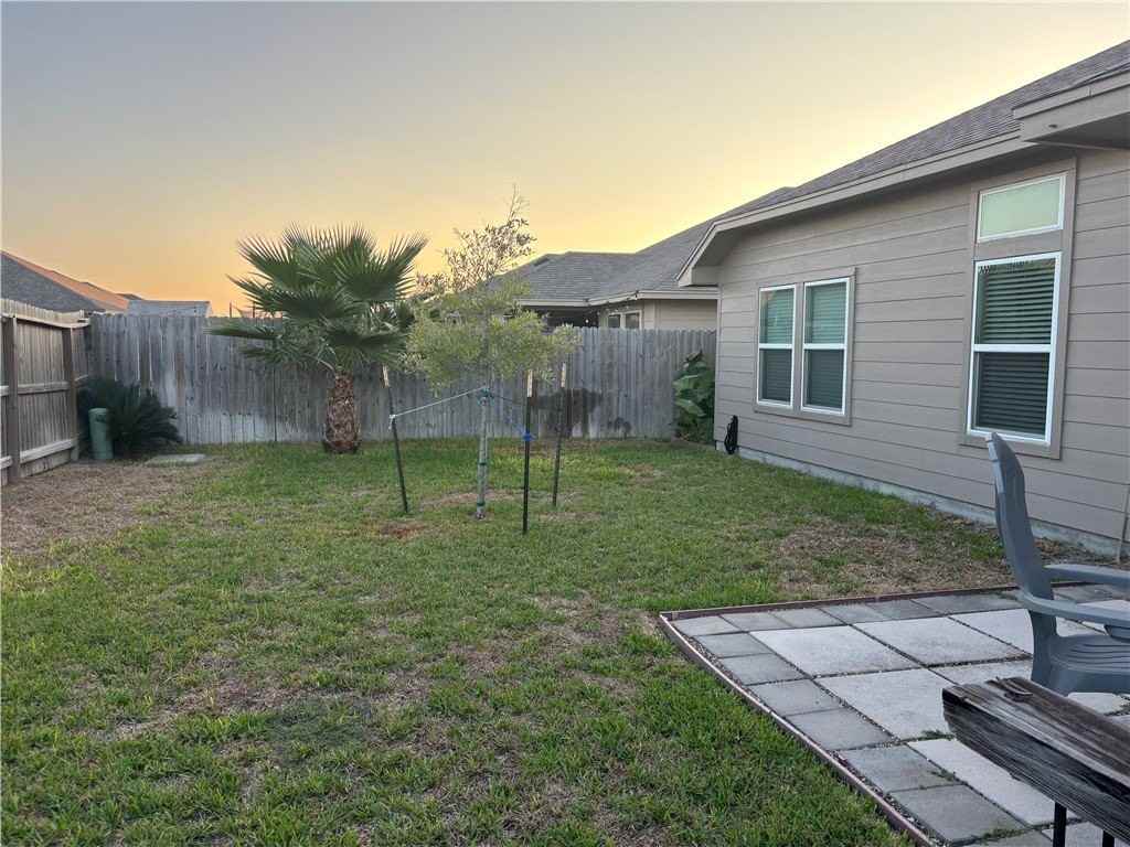 7510 Loyd Neal Dr - Photo 4 of 19