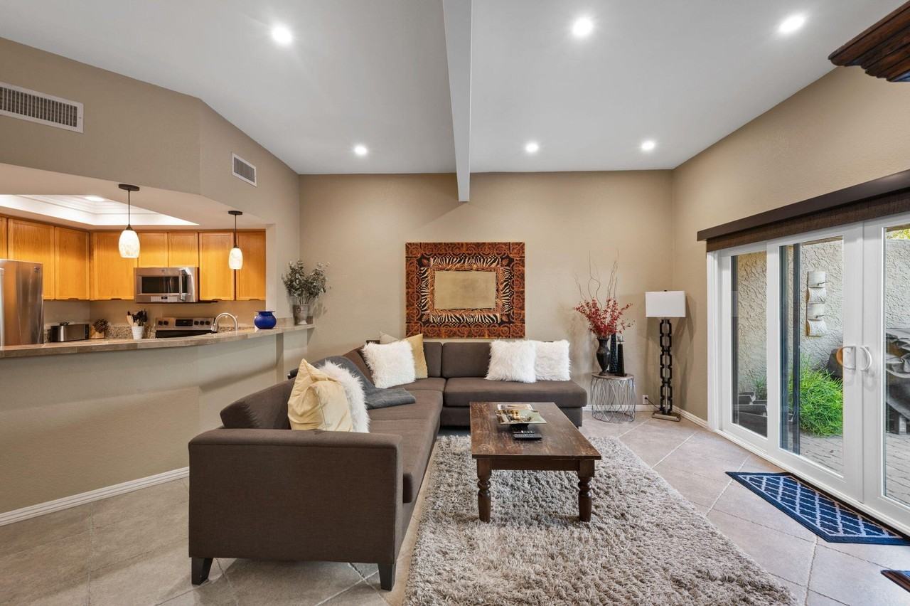 73421 Foxtail Ln - Photo 5 of 40