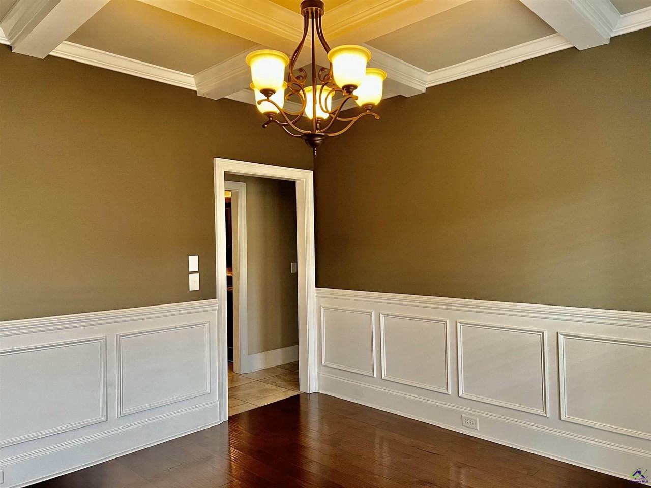 609 Cannock Ct - Photo 7 of 41