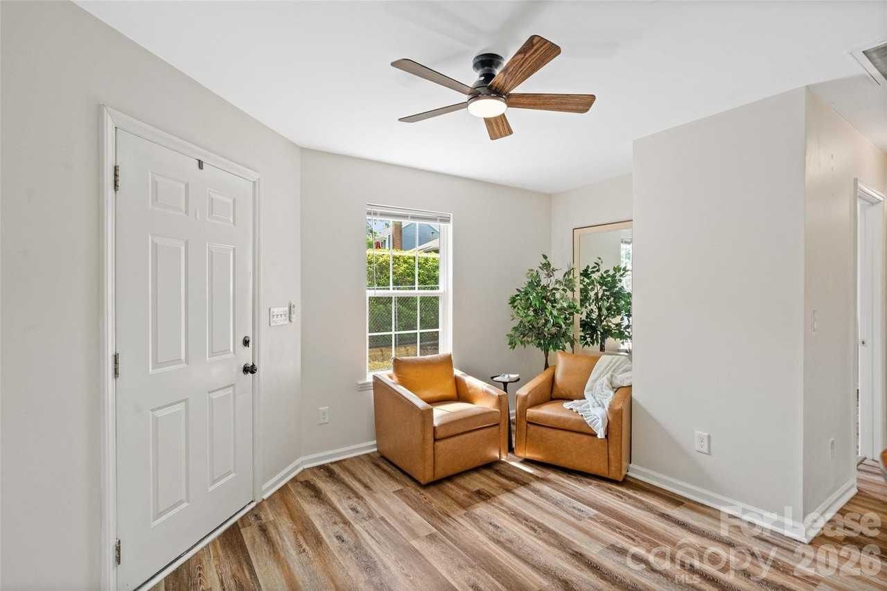 6602 Porterfield Rd - Photo 3 of 17