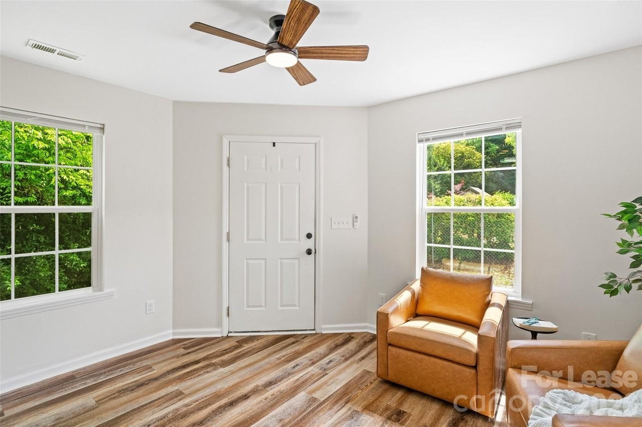 6602 Porterfield Rd - Photo 4 of 17