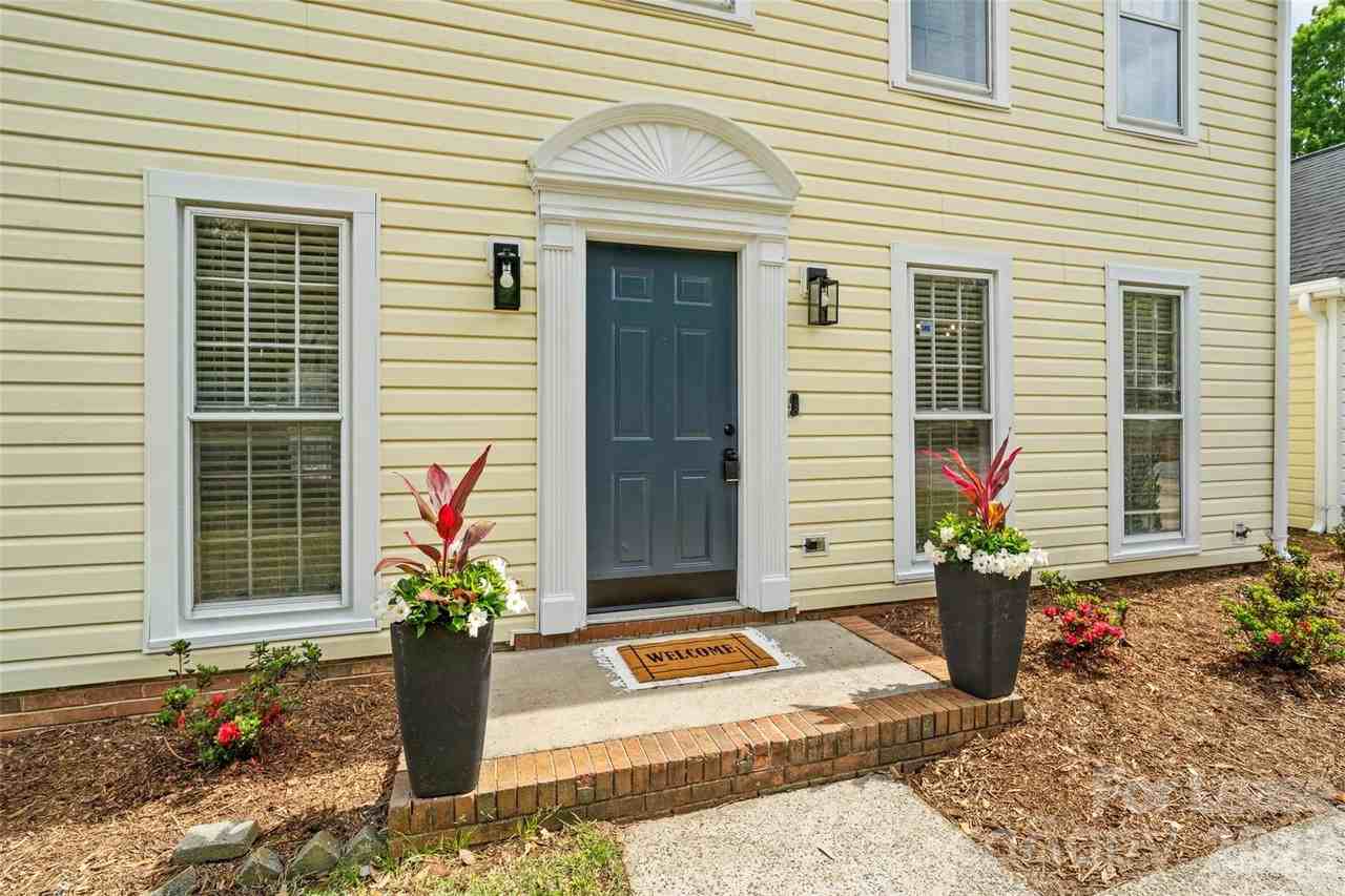 6600/6602 Porterfield Road - Photo 3 of 32