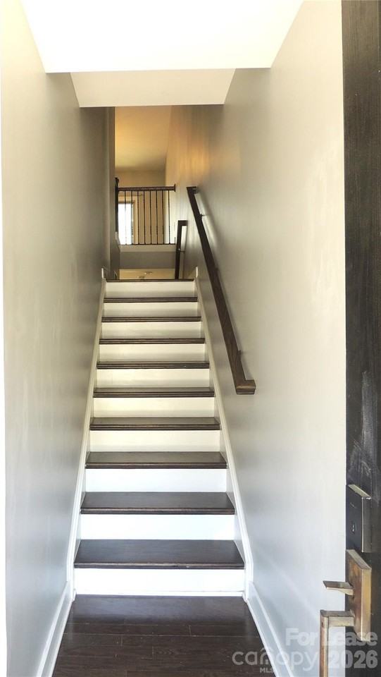 1912 Catkin Ln - Photo 2 of 22