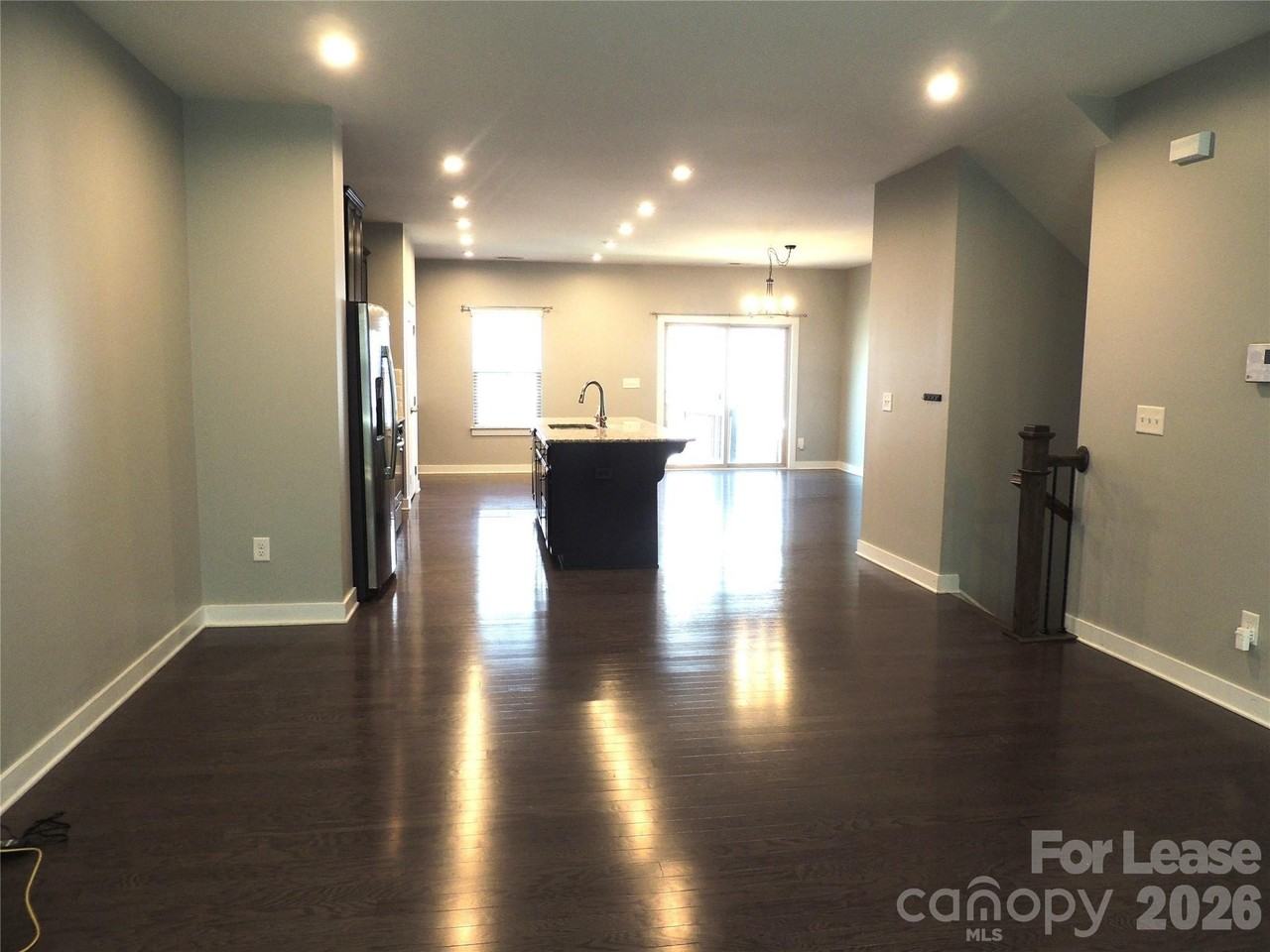 1912 Catkin Ln - Photo 4 of 22