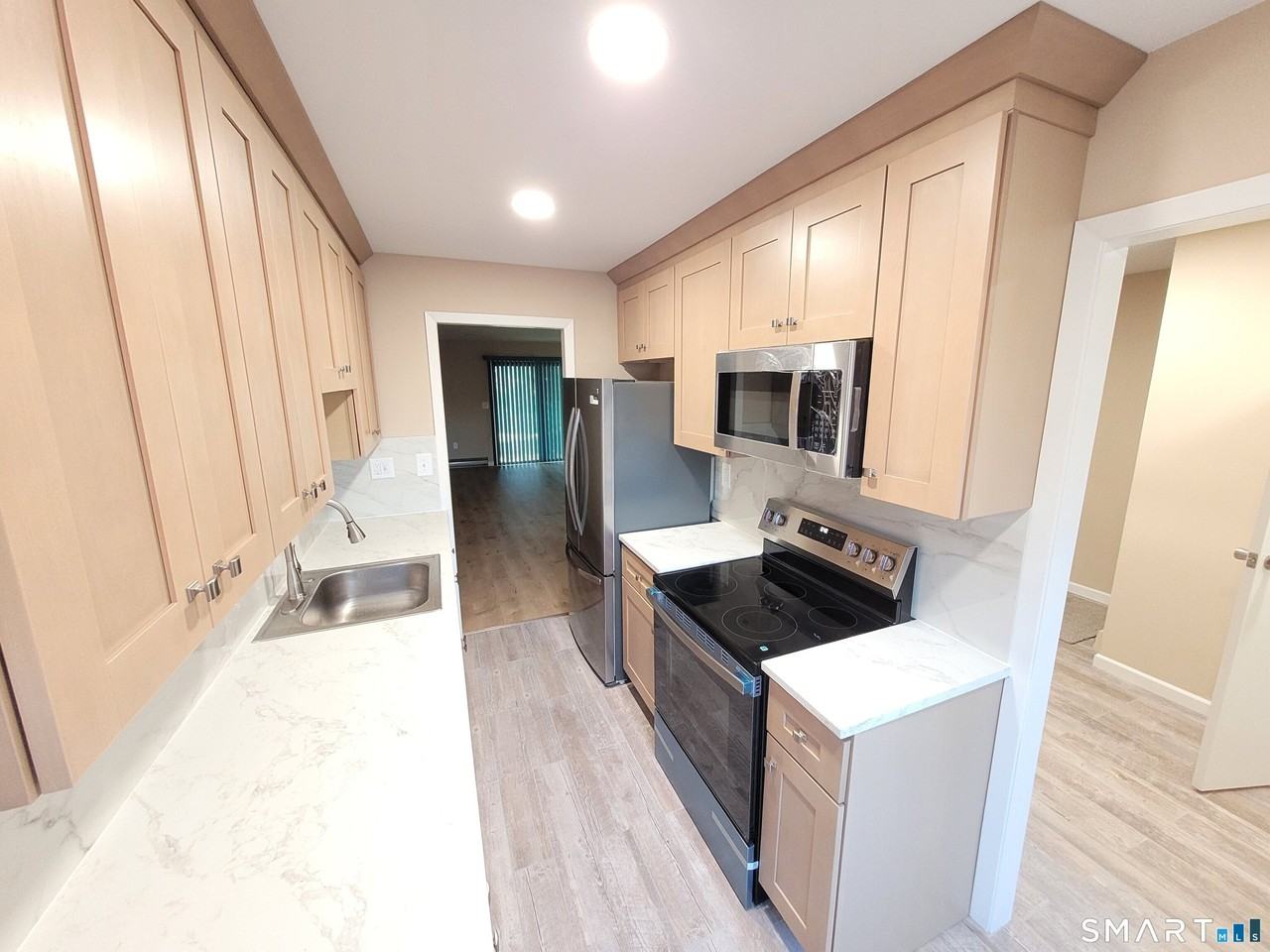 22 Dogwood Ct #22 - Photo 3 of 40