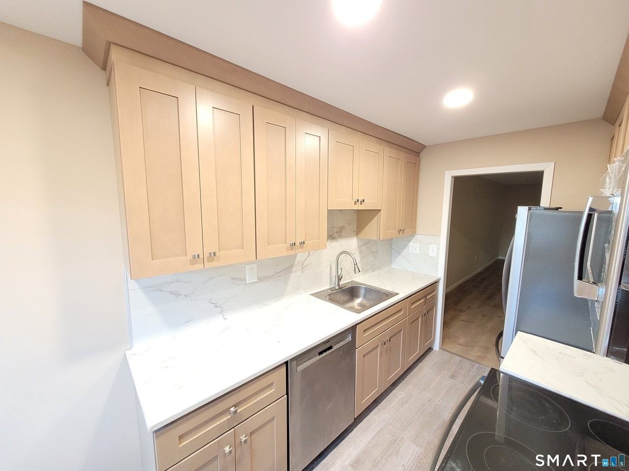 22 Dogwood Ct #22 - Photo 4 of 40