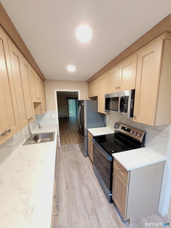 22 Dogwood Ct #22 - Photo 5 of 40