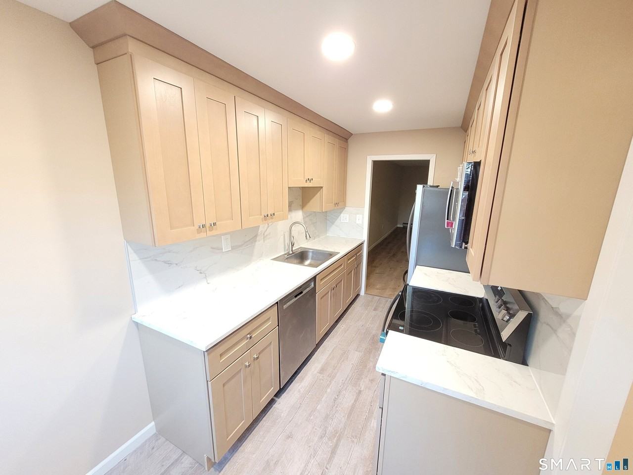 22 Dogwood Ct #22 - Photo 7 of 40