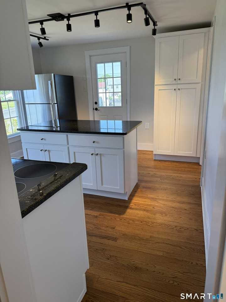 43 Boston Post Rd - Photo 6 of 18