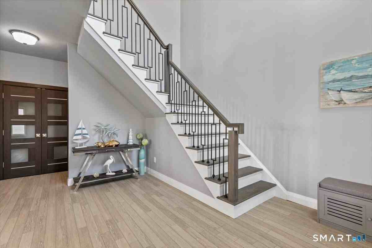 6 1st Ave - Photo 7 of 38