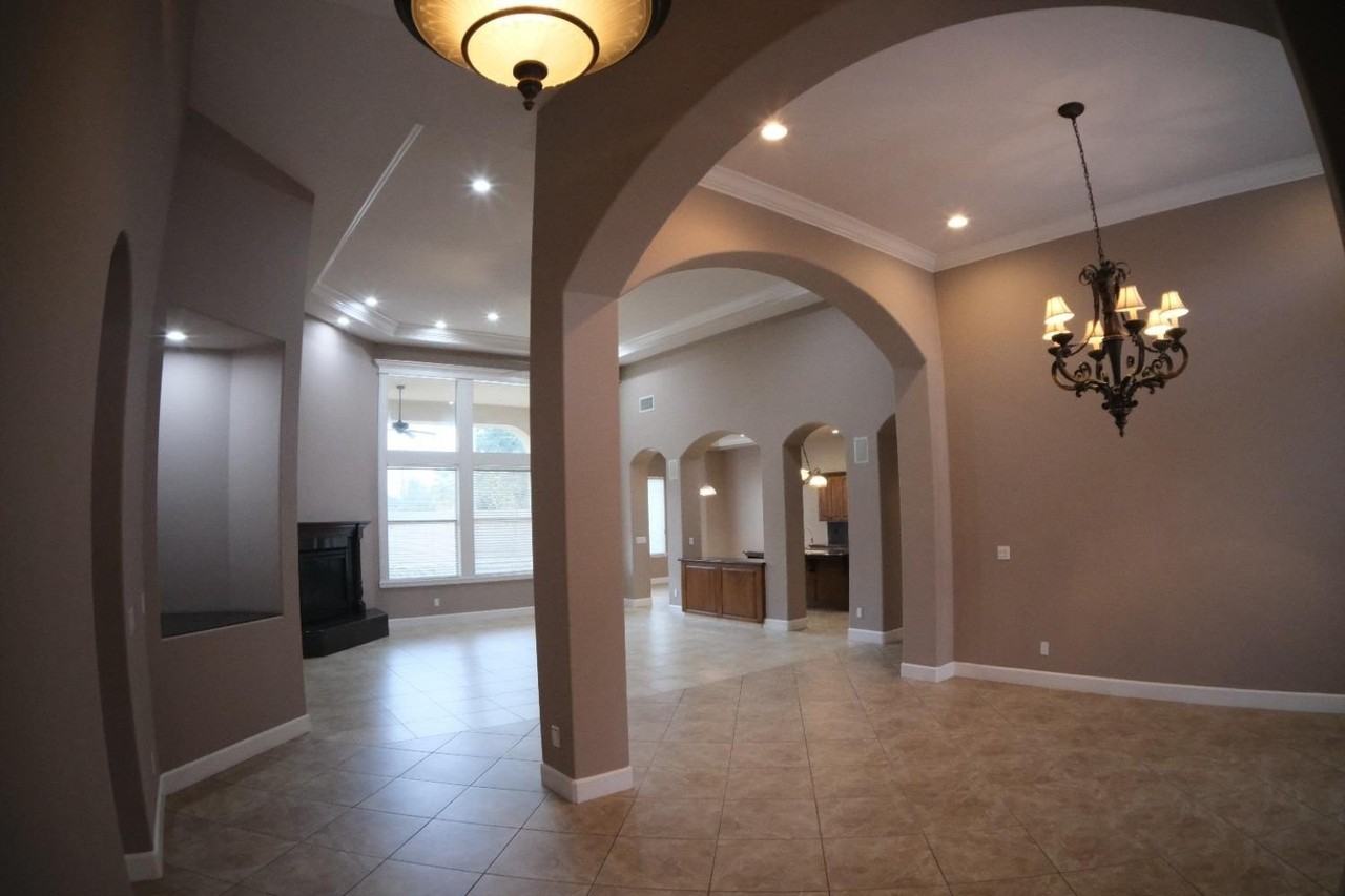 1313 Jordan Ave - Photo 2 of 30