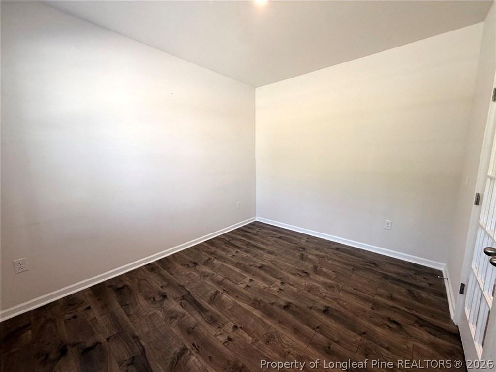 305 Robert Pl - Photo 5 of 36