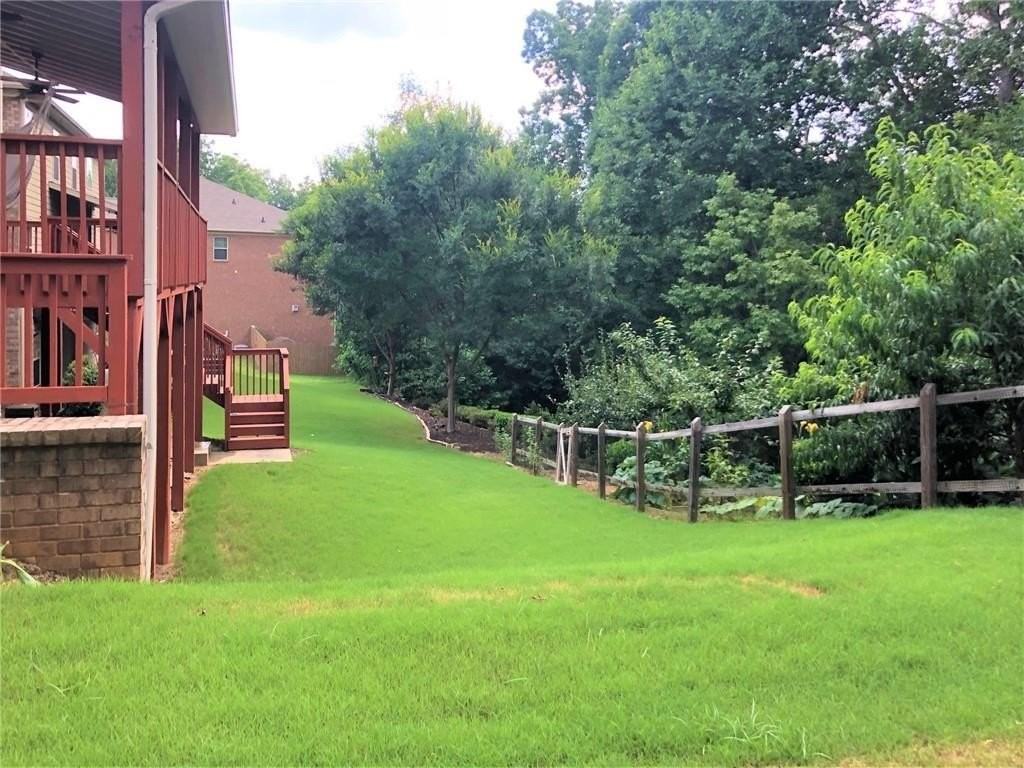 550 Nichols View Way - Photo 4 of 26