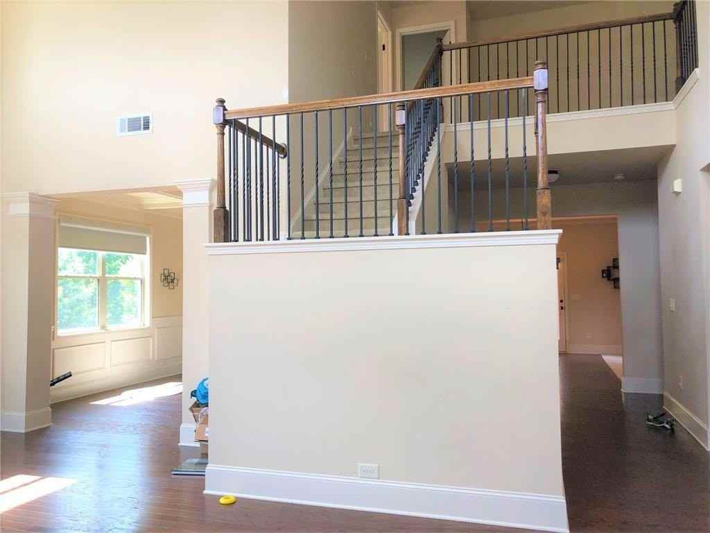 550 Nichols View Way - Photo 5 of 26