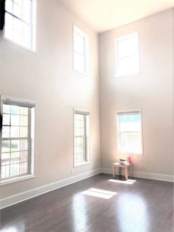 550 Nichols View Way - Photo 7 of 26