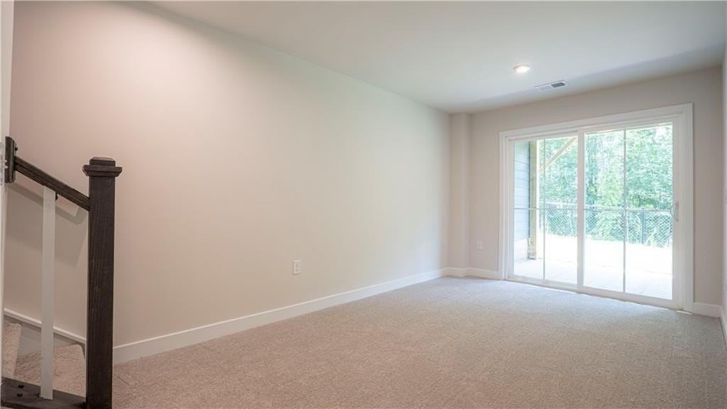 961 Woods Chapel Rd - Photo 5 of 8