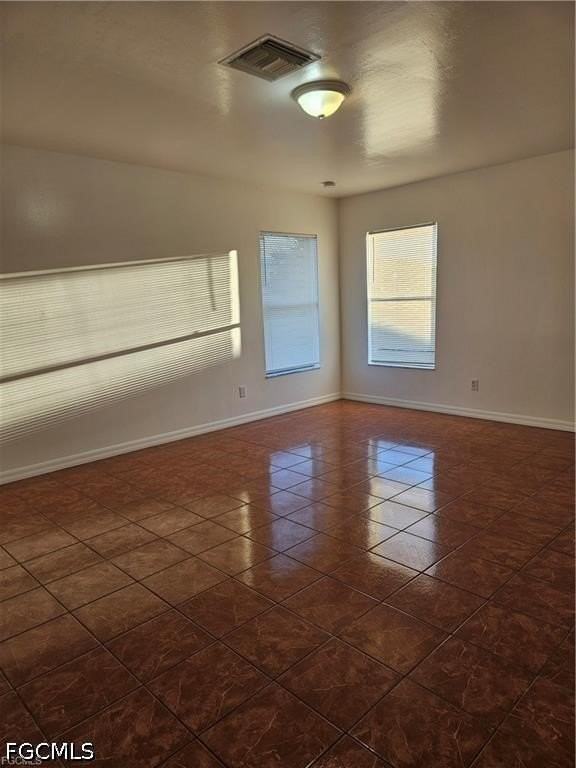 2511 Sunniland Blvd - Photo 6 of 13