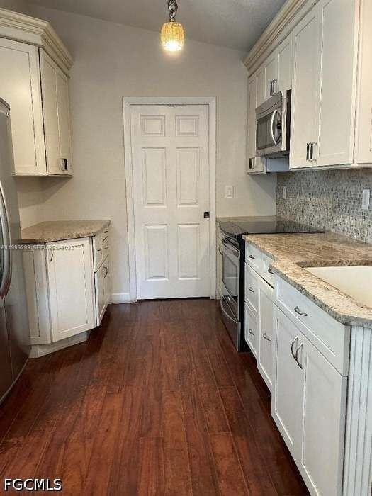 2724 Cayenne Ave - Photo 2 of 13