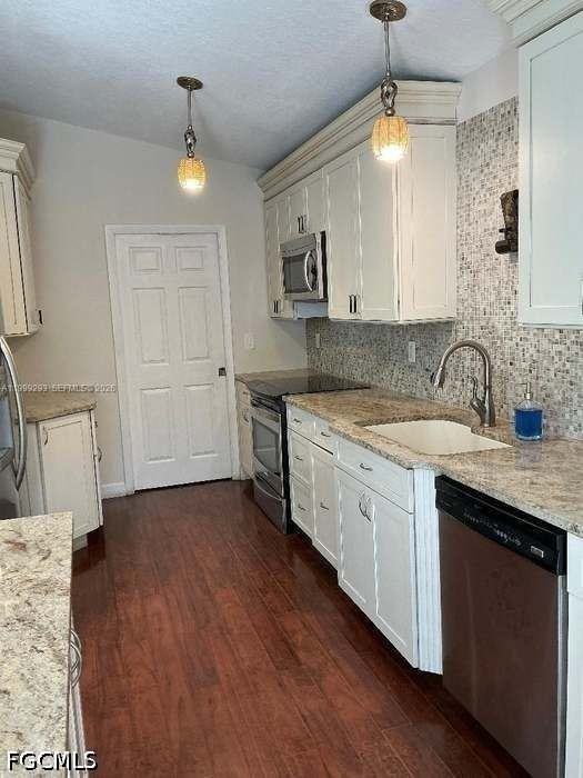 2724 Cayenne Ave - Photo 3 of 13